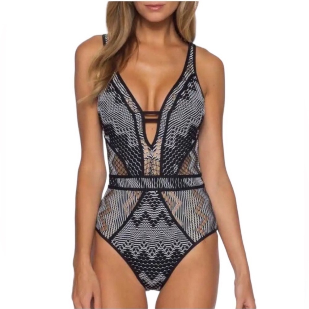 ▪️Becca Black and White Crochet Show & Tell Reveal Plunge One Piece Swimsuit S